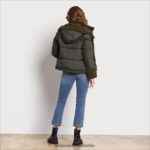 Sam Edelman Kurze Pufferjacke mit Kapuze Frauen Olive Bekleidung 2P8JNV1252 - Image 4