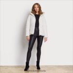 Sam Edelman Steppjacke mit Kissenkragen Frauen Eierschale Bekleidung 2P8JNV1121